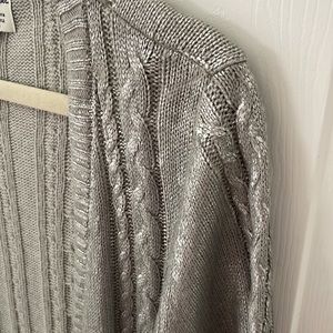 Long cardigan grey with silver L